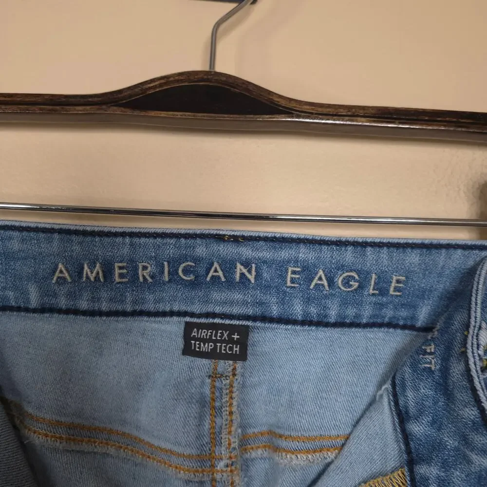 American Eagle Light Wash Athletic Fit Slim Leg Jeans Size 36x36